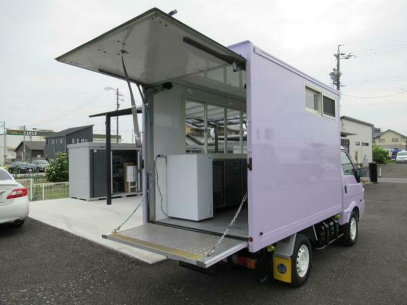BONGO TRUCK