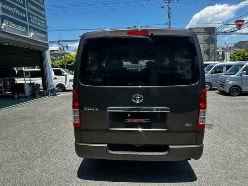 HIACE VAN