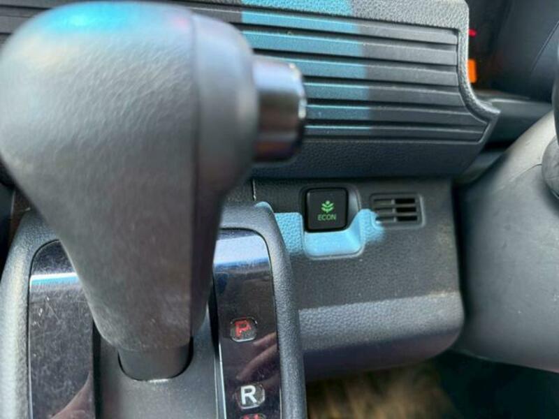 N-VAN
