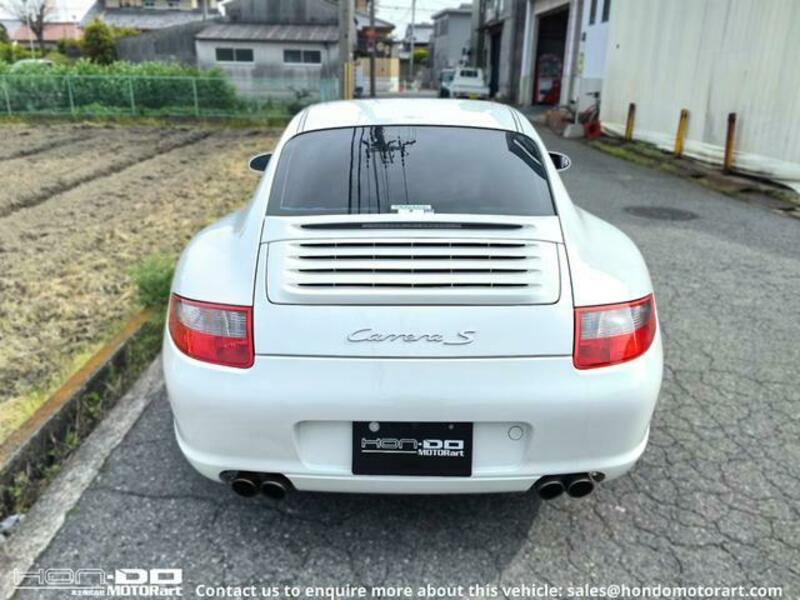 911