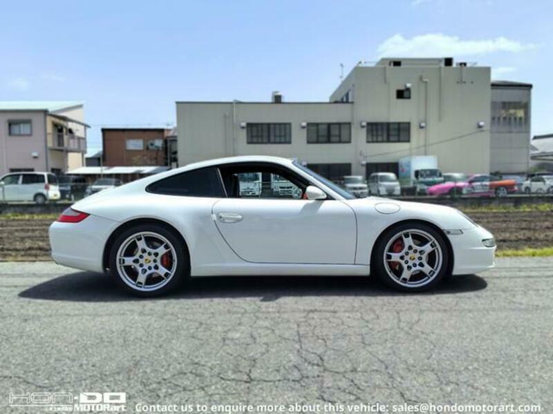 911