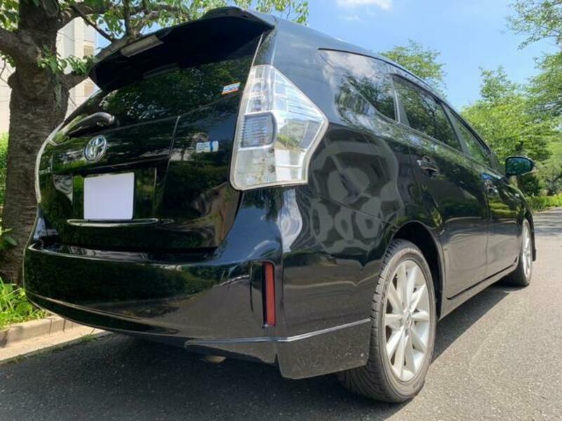 PRIUS ALPHA