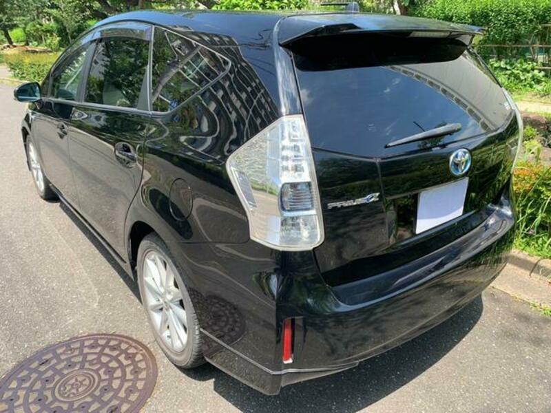 PRIUS ALPHA