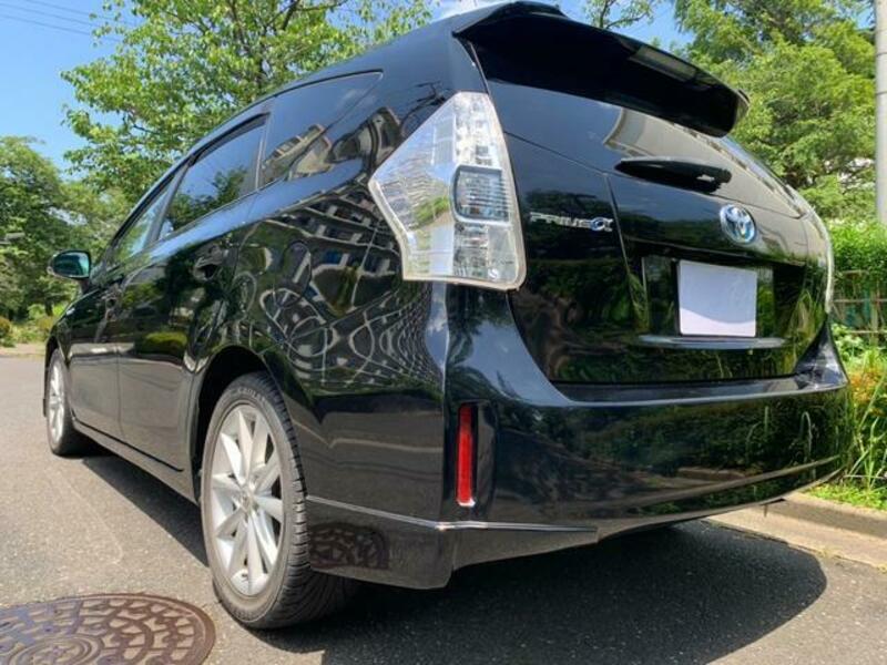 PRIUS ALPHA
