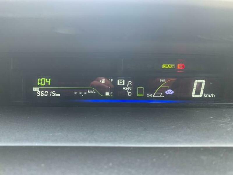 PRIUS ALPHA