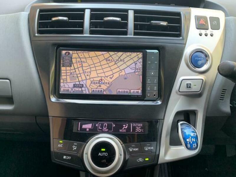 PRIUS ALPHA