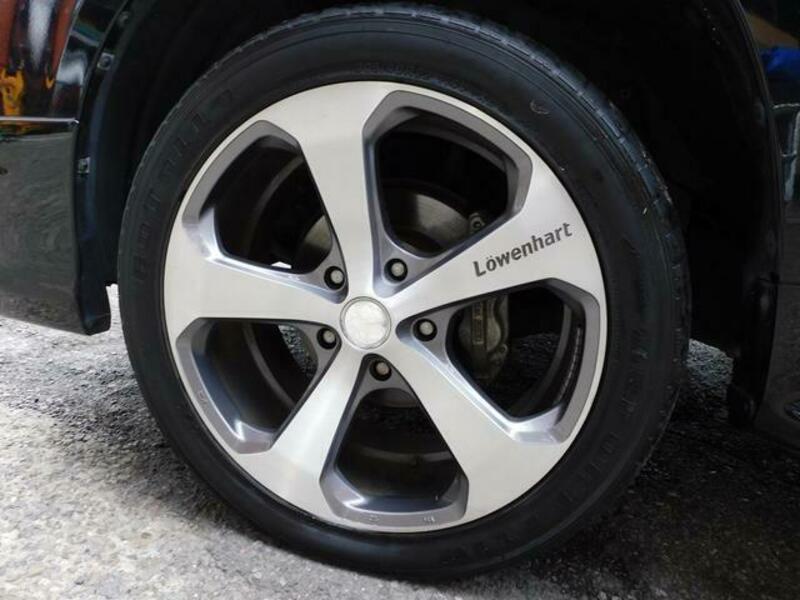 LAND CRUISER