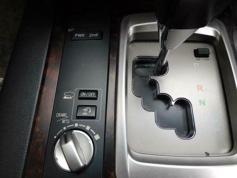 LAND CRUISER