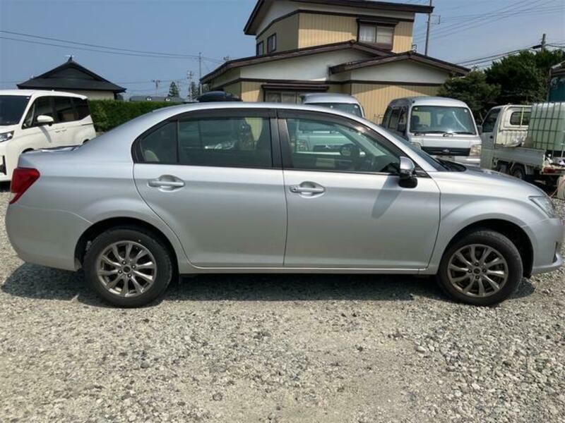 COROLLA AXIO