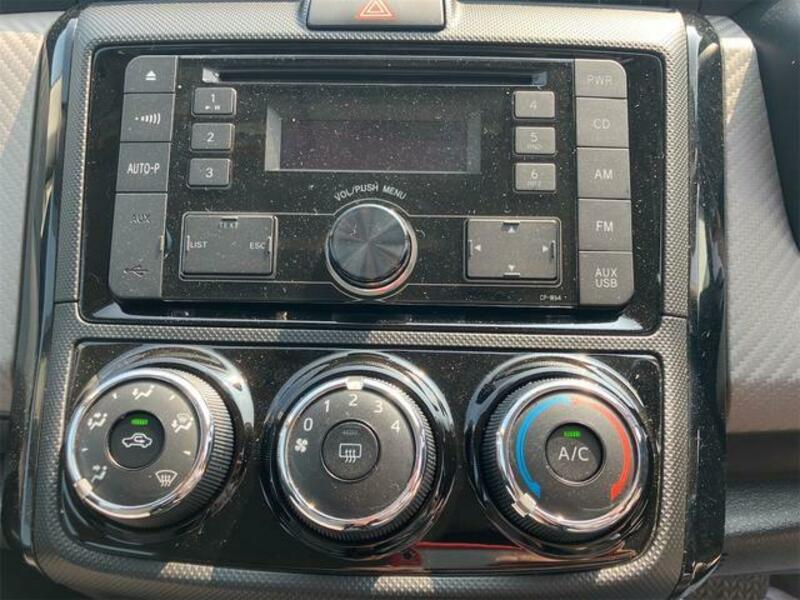 COROLLA AXIO