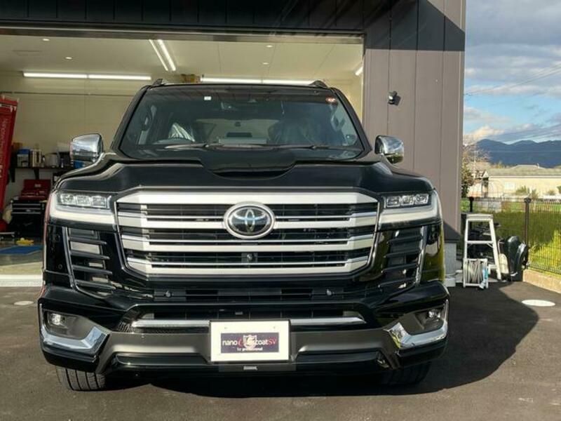LAND CRUISER
