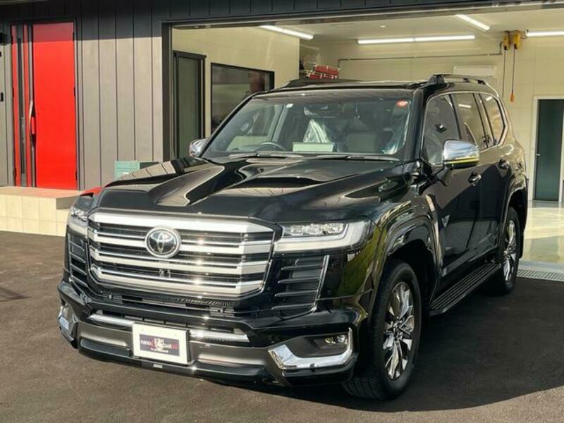 LAND CRUISER