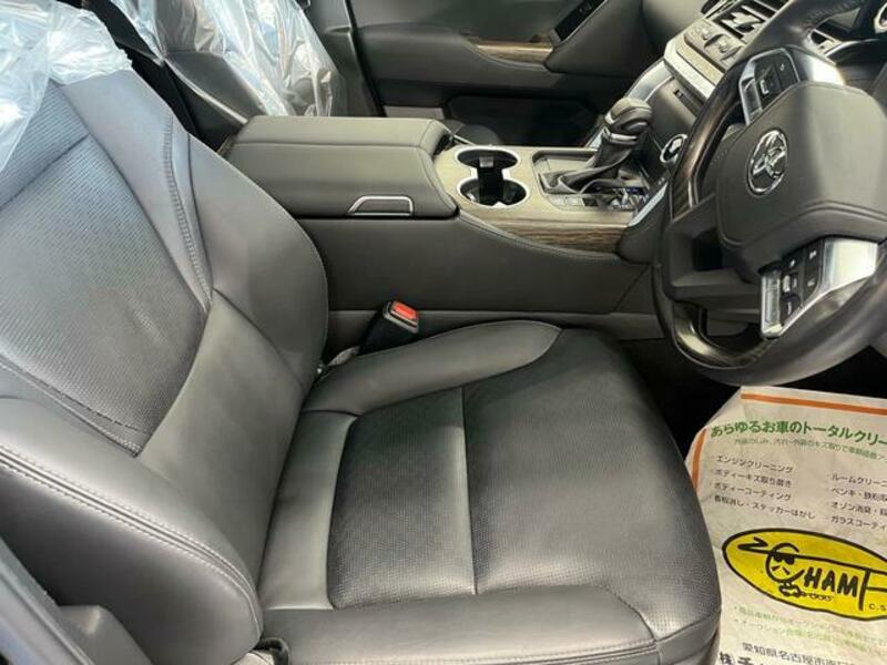 LAND CRUISER