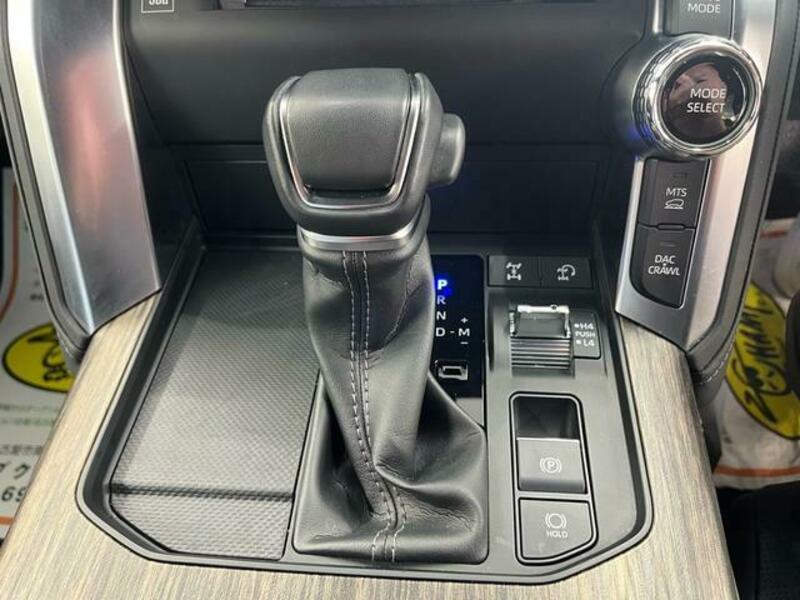 LAND CRUISER