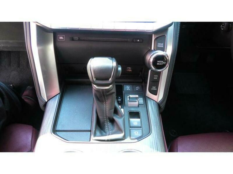 LAND CRUISER