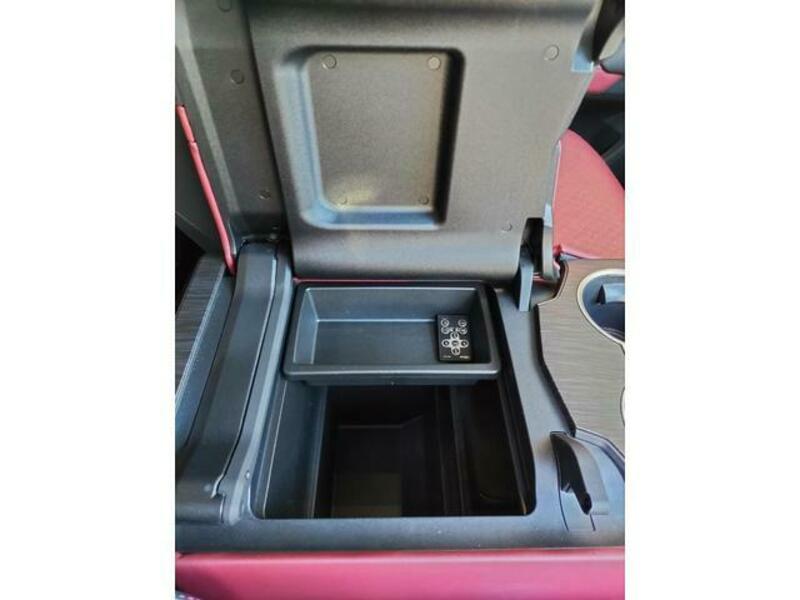 LAND CRUISER
