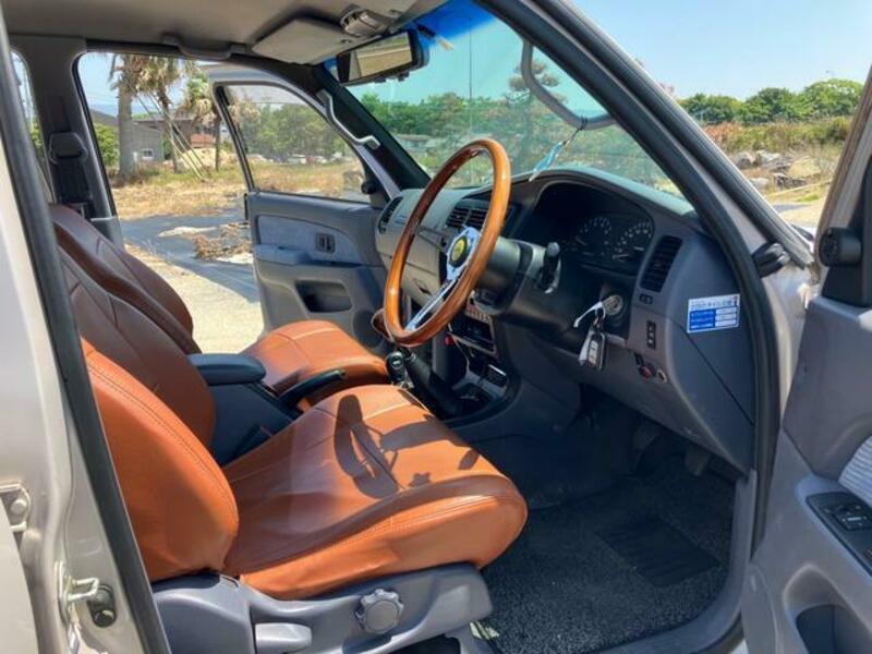 HILUX SURF