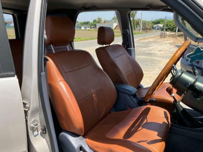 HILUX SURF