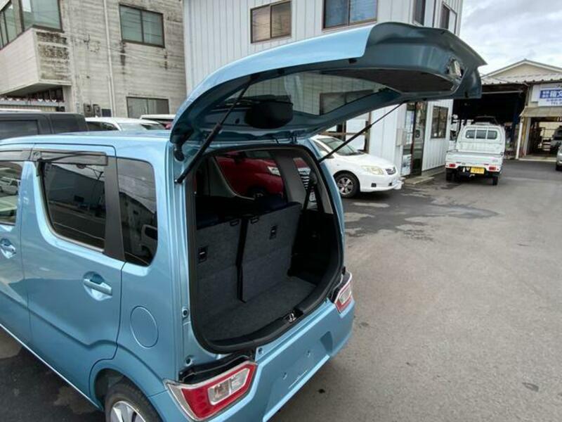 WAGON R