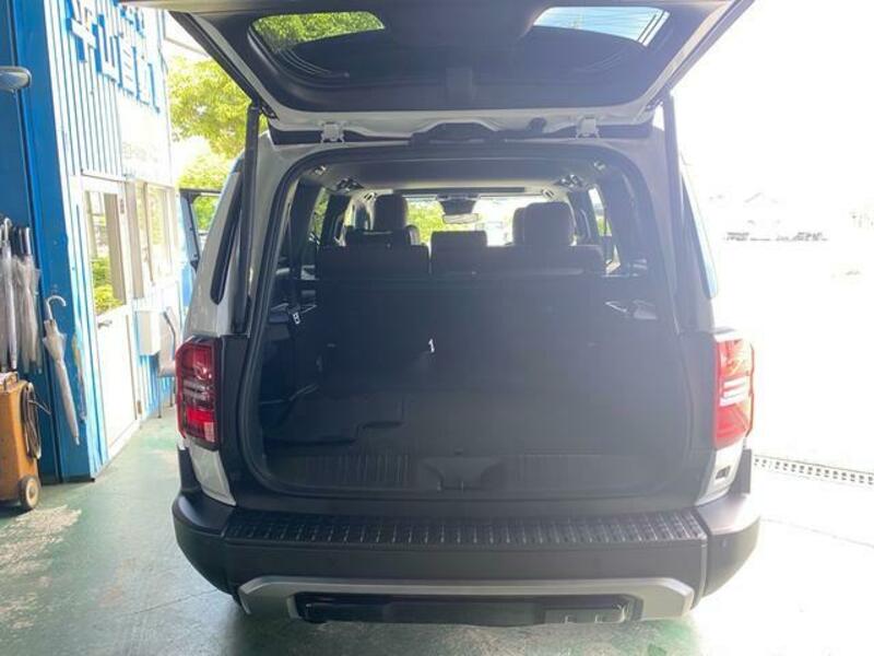 LAND CRUISER 250