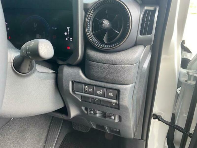 LAND CRUISER 250
