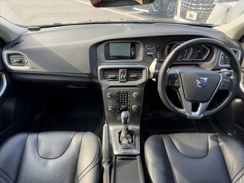 V40