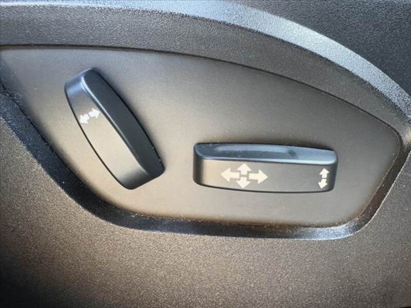 V40