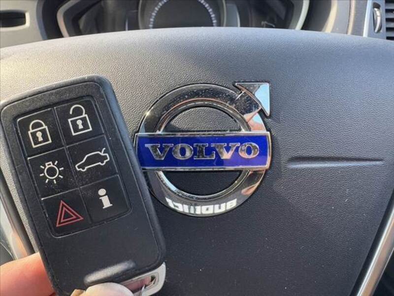 V40
