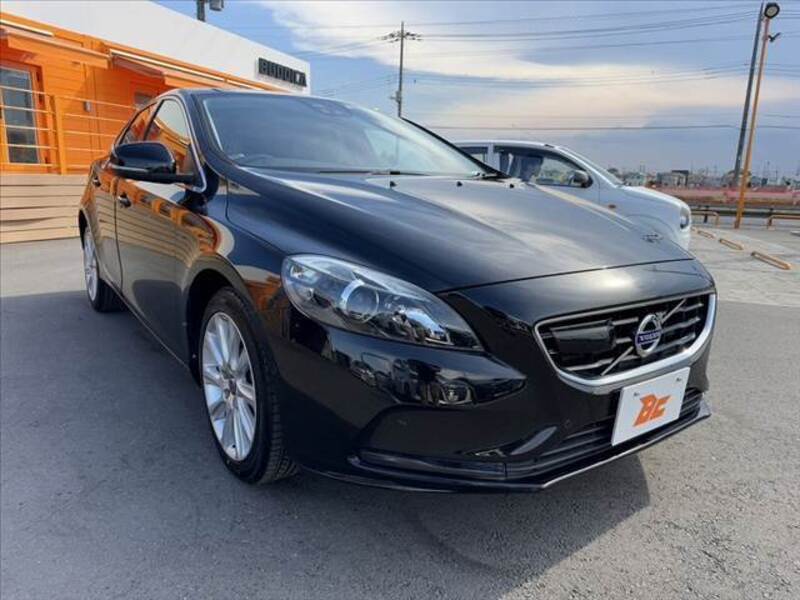 V40