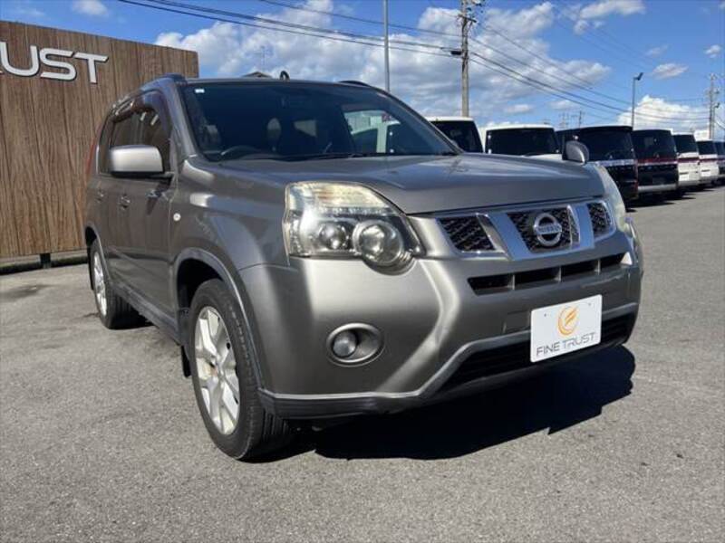 X-TRAIL