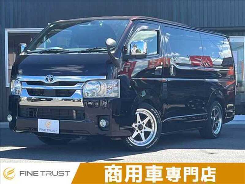 TOYOTA HIACE VAN