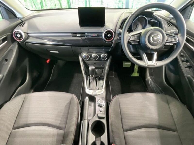 MAZDA2