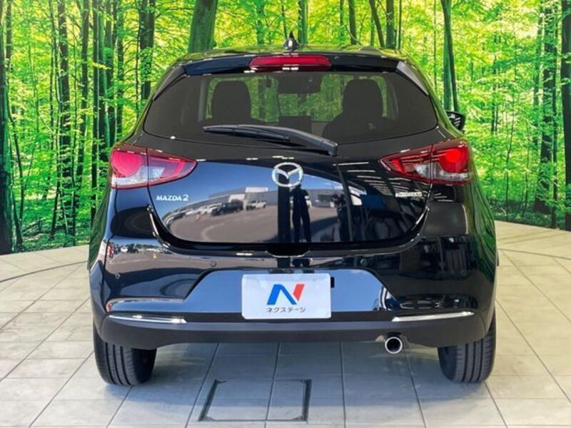 MAZDA2