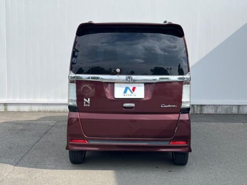 N BOX CUSTOM