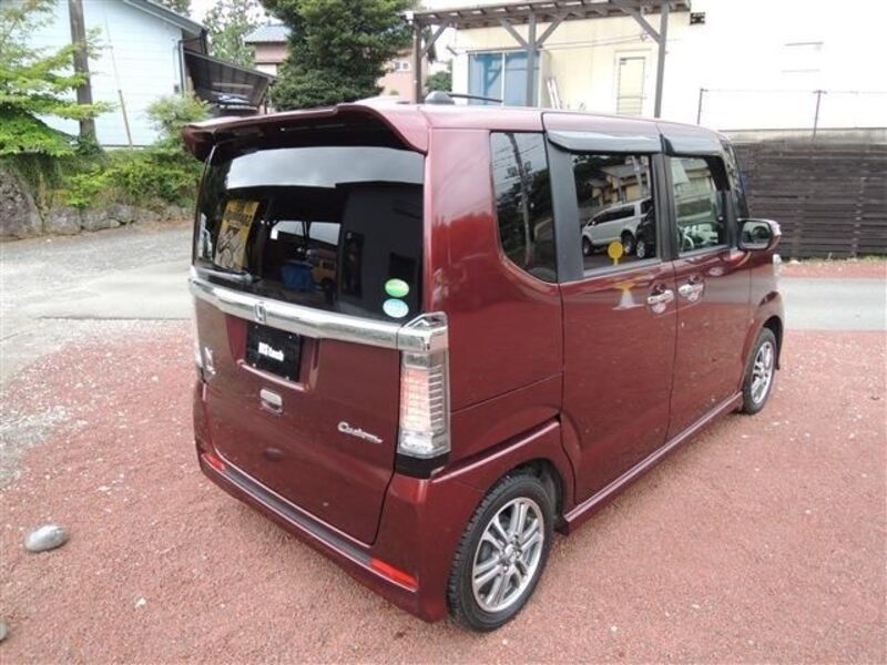 N BOX CUSTOM