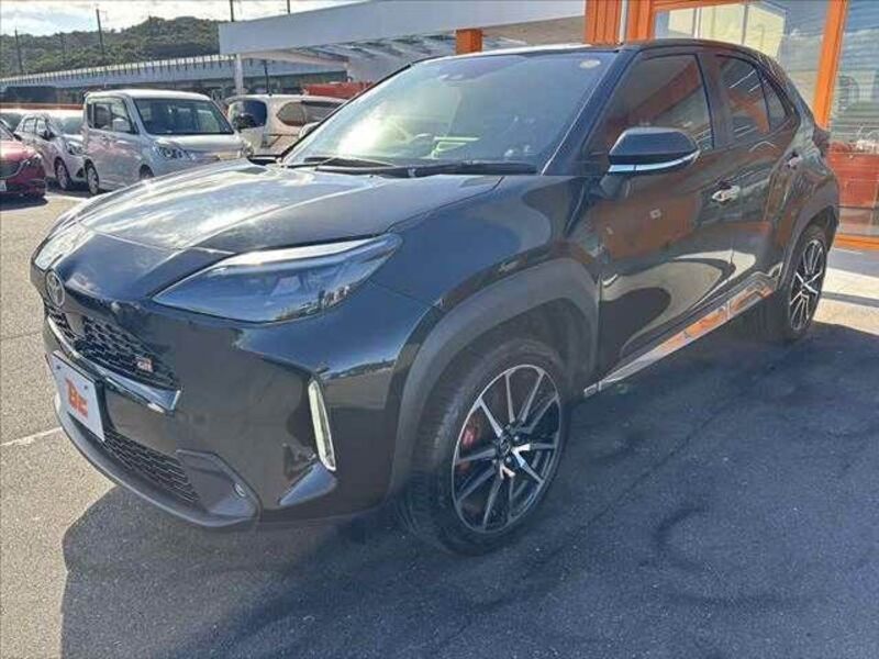 YARIS CROSS