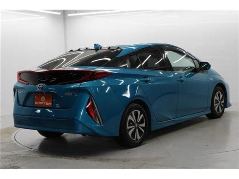 PRIUS PHV
