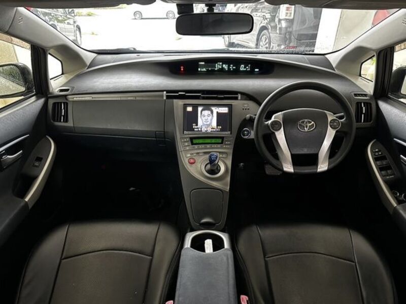 PRIUS PHV