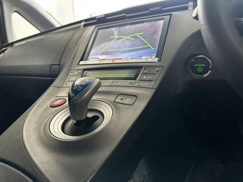 PRIUS PHV