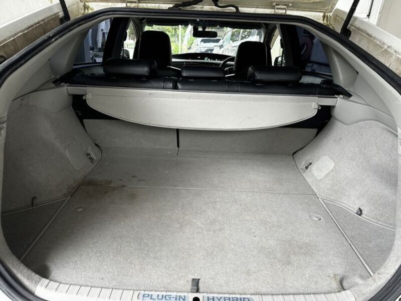 PRIUS PHV