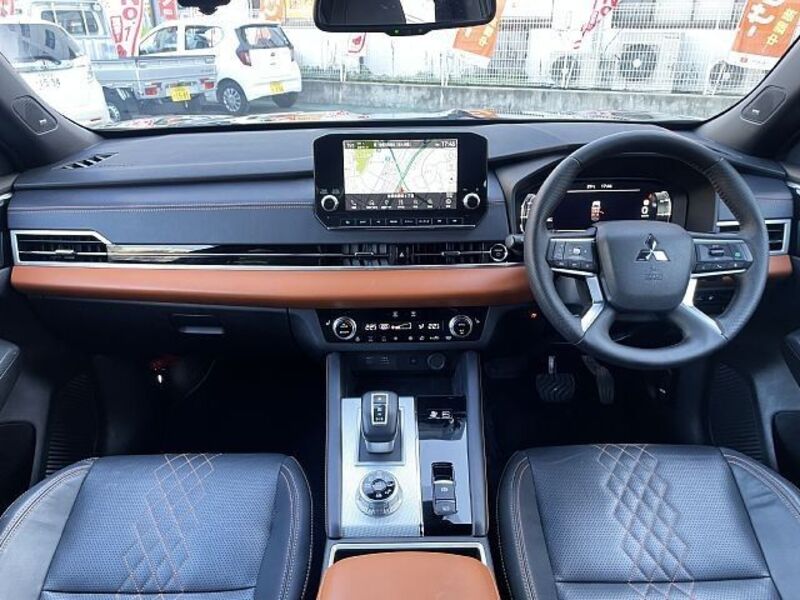 OUTLANDER PHEV