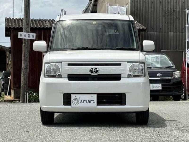 TOYOTA PIXIS SPACE