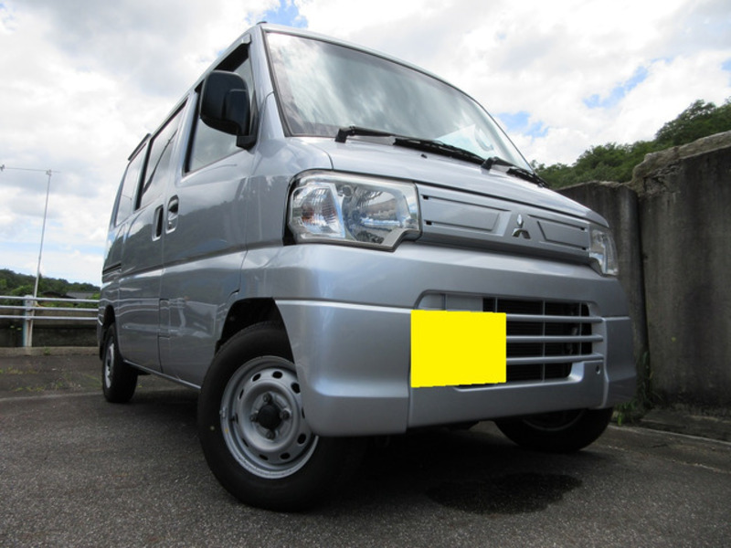 MITSUBISHI MINICAB VAN
