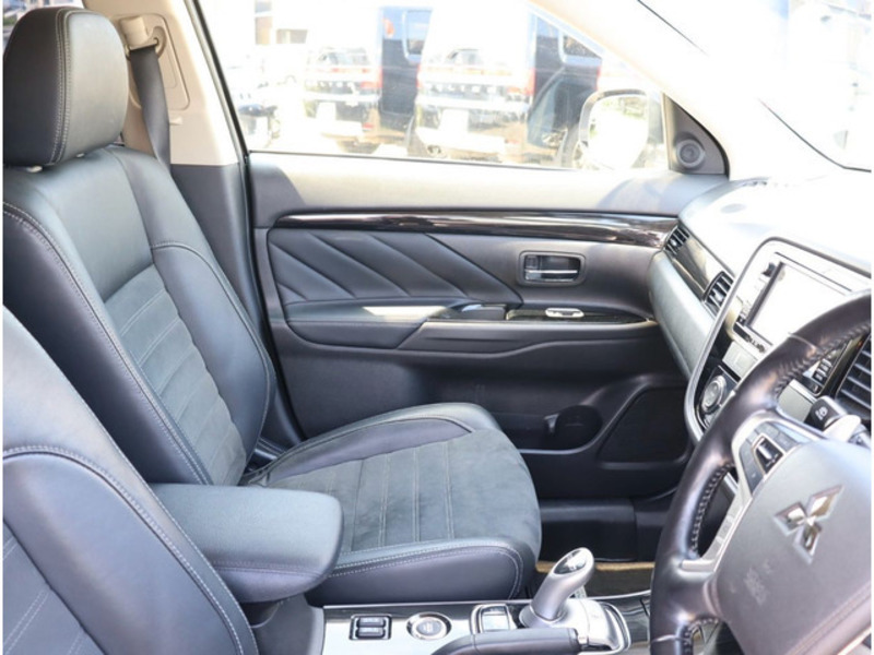 OUTLANDER PHEV