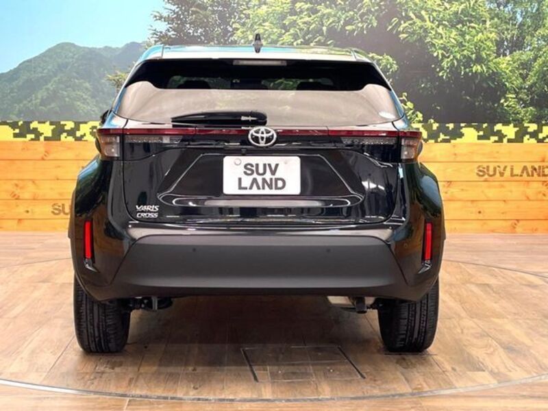 YARIS CROSS