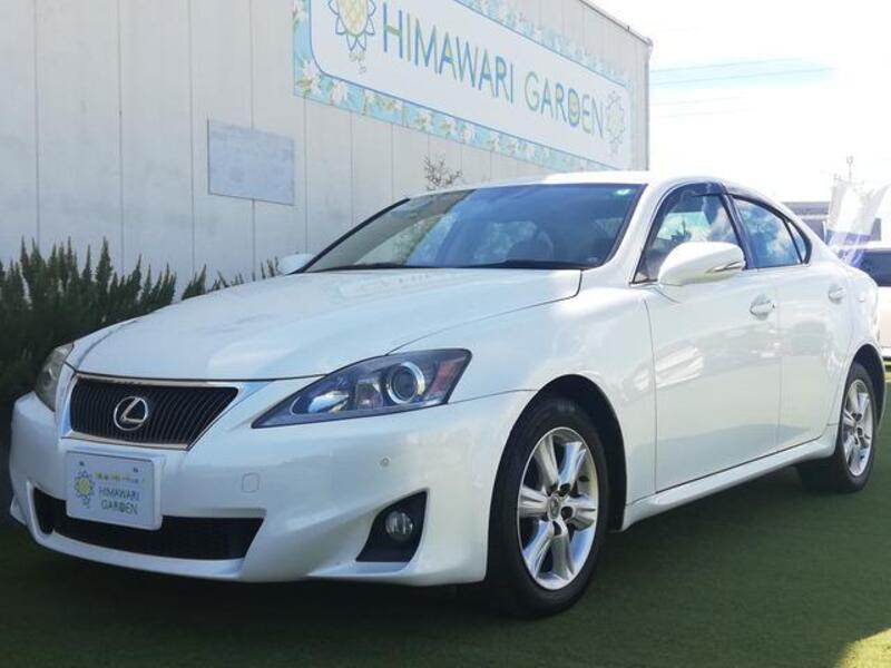 LEXUS IS
