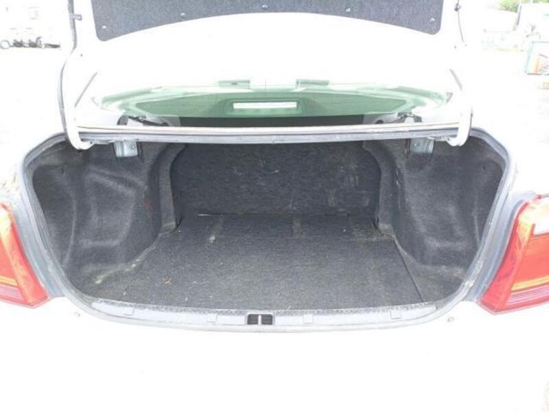 COROLLA AXIO