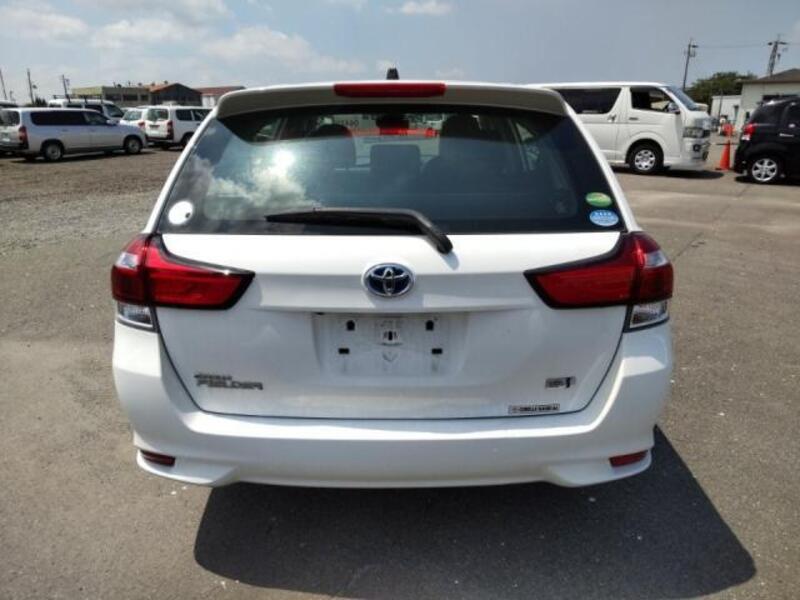 COROLLA FIELDER