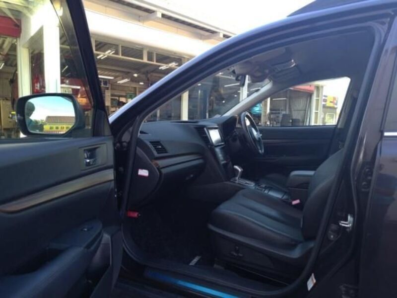 LEGACY OUTBACK