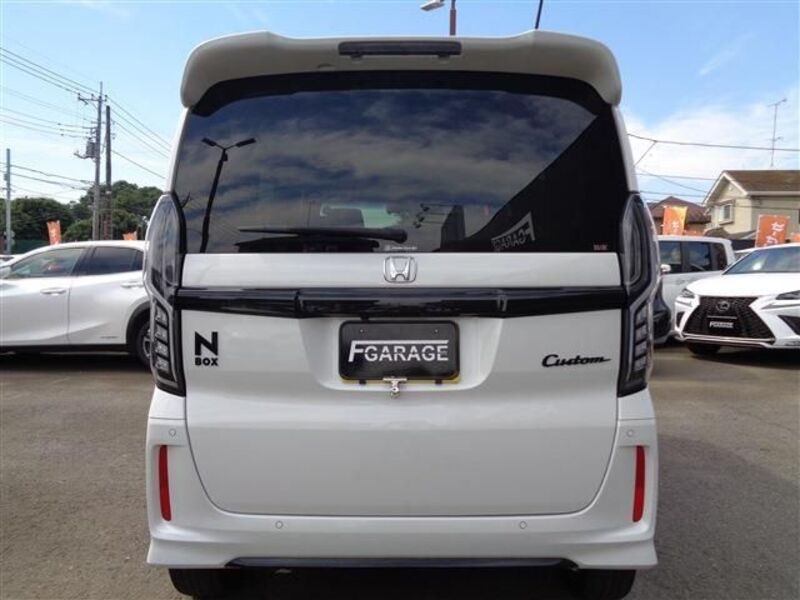 N BOX CUSTOM